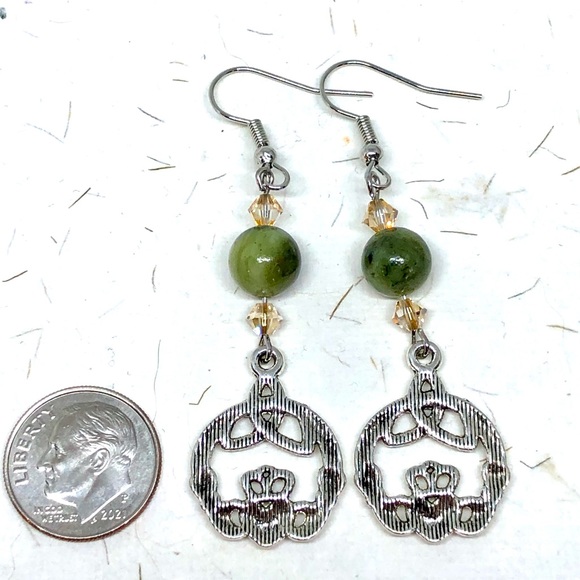 Irish Green Connemara Marble Claddagh Triquetra Trinity Knot Crystal Earrings - Picture 3 of 3